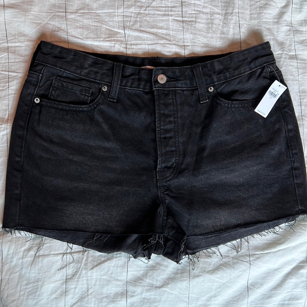 Old Navy - High-Waisted Button Fly O.G. Straight Black Cut-Off Short